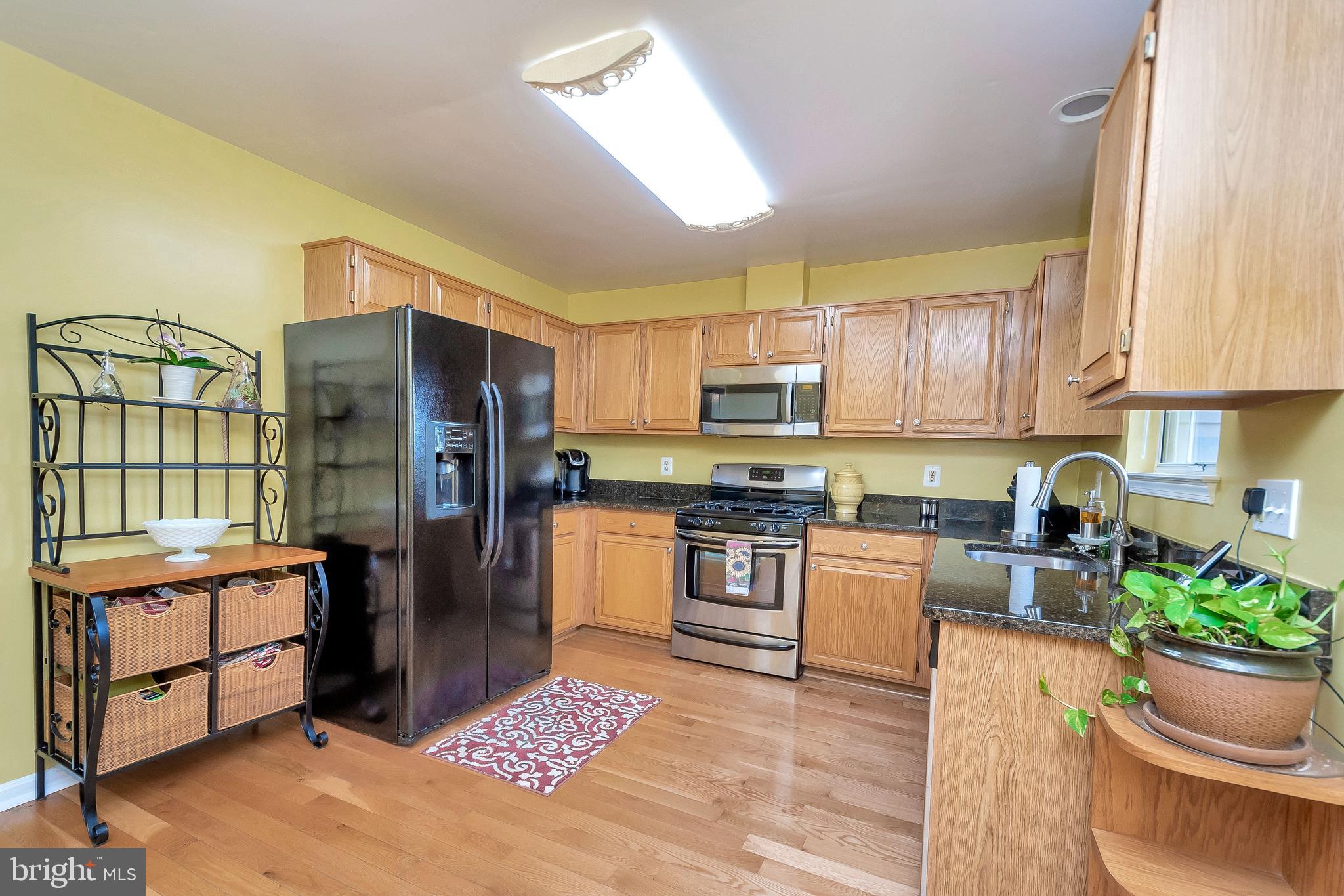 RIDGEFIELD VILLAGE - Residential