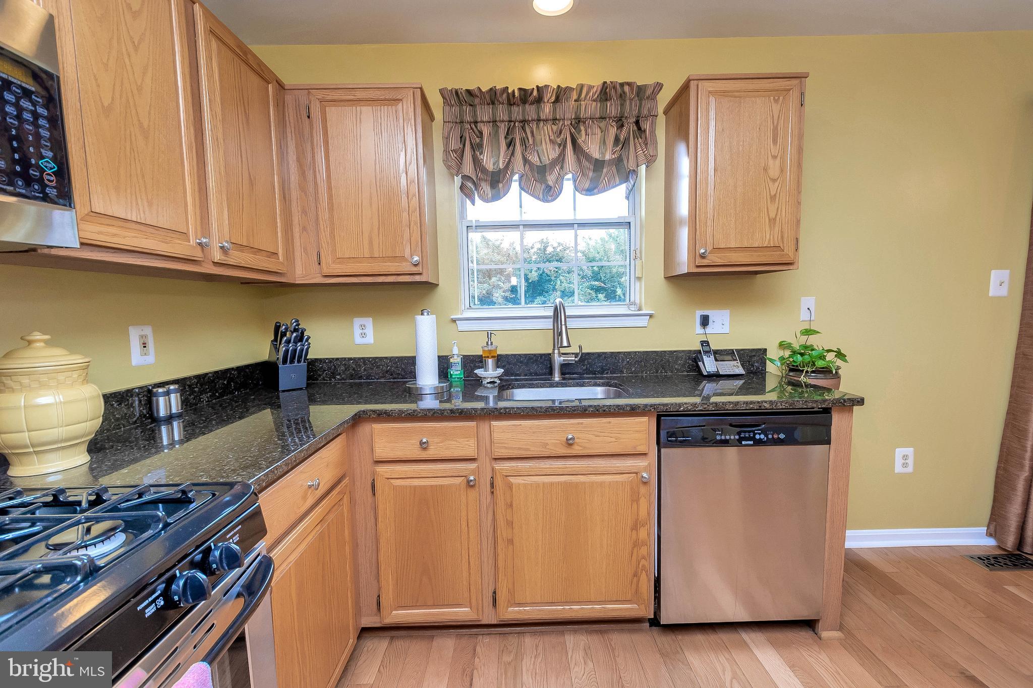 RIDGEFIELD VILLAGE - Residential