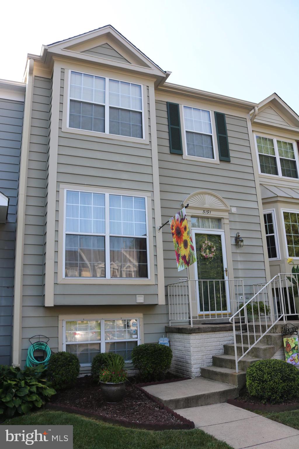 RIDGEFIELD VILLAGE - Residential