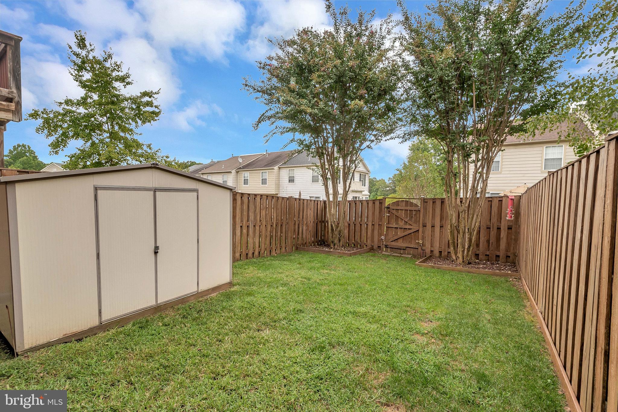 RIDGEFIELD VILLAGE - Residential