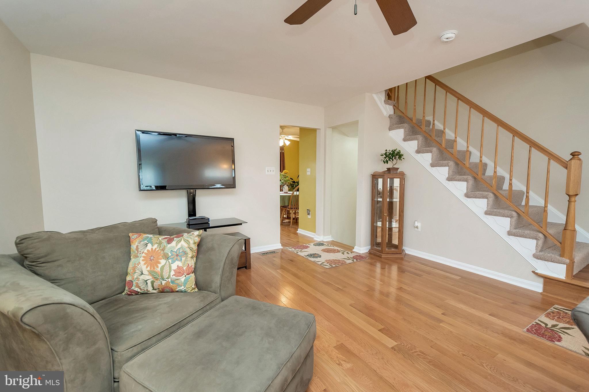 RIDGEFIELD VILLAGE - Residential