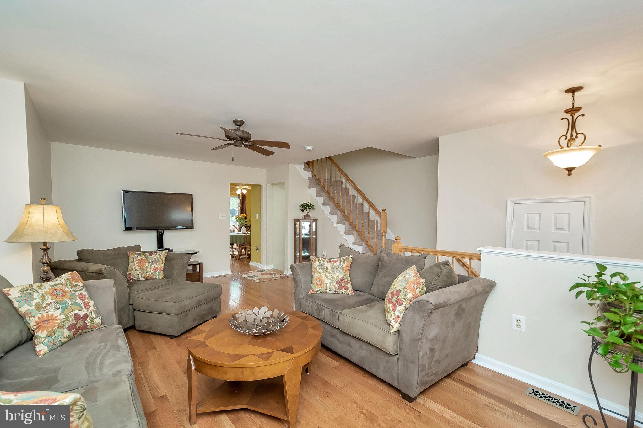 RIDGEFIELD VILLAGE - Residential