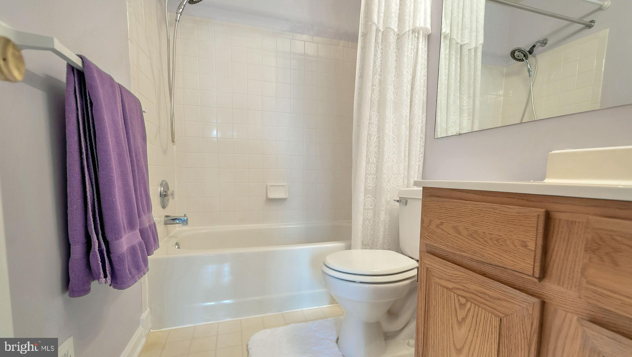 RIDGEFIELD VILLAGE - Residential