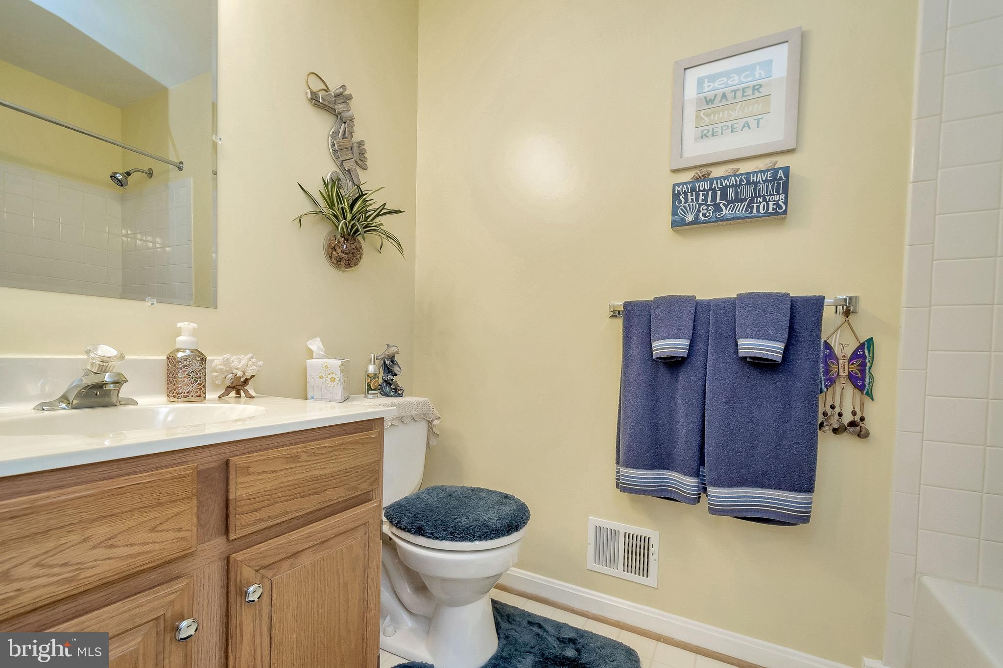 RIDGEFIELD VILLAGE - Residential