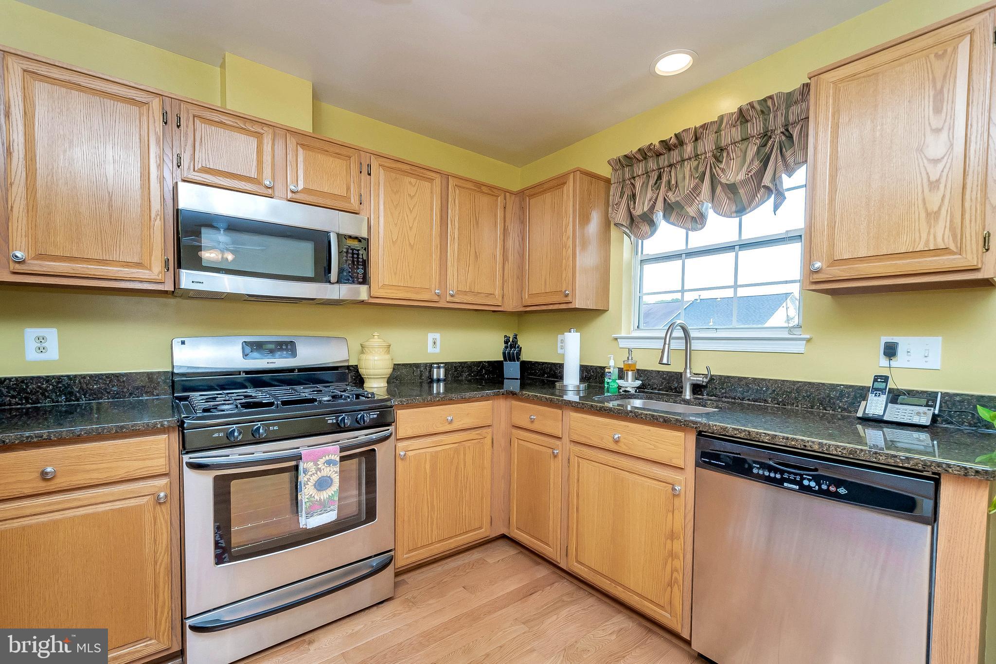 RIDGEFIELD VILLAGE - Residential