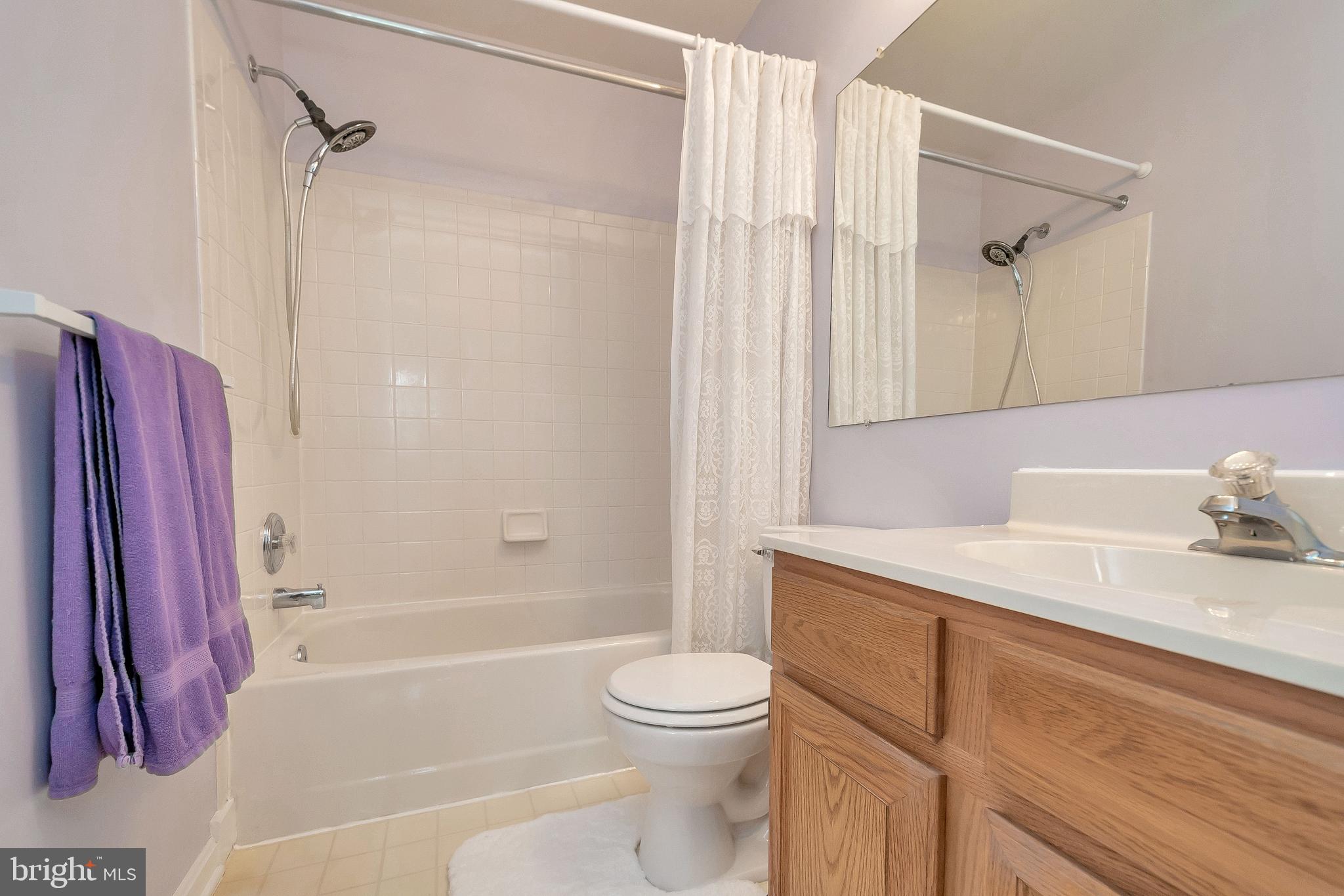 RIDGEFIELD VILLAGE - Residential