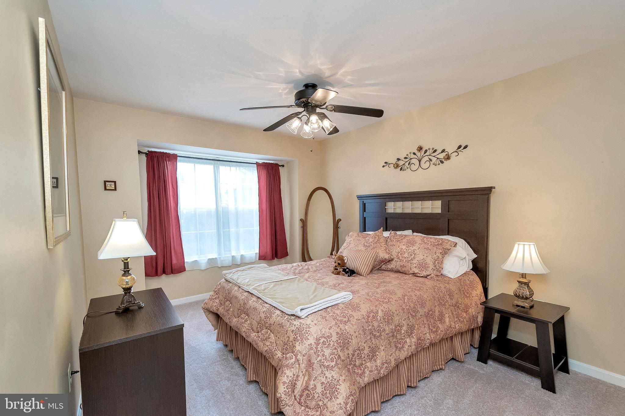 RIDGEFIELD VILLAGE - Residential