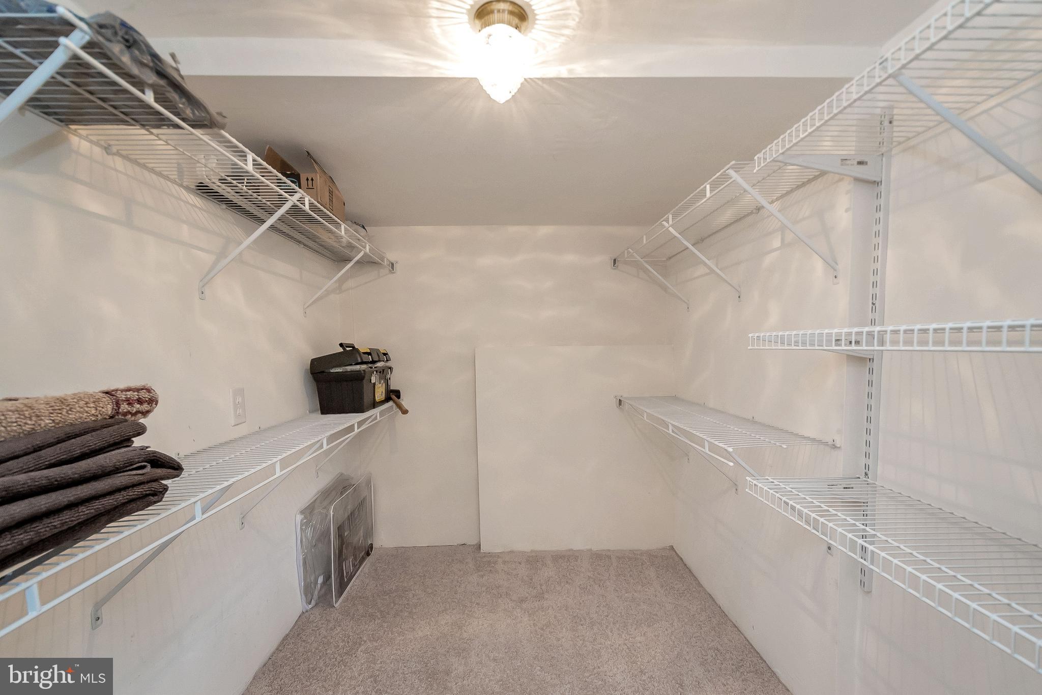 RIDGEFIELD VILLAGE - Residential