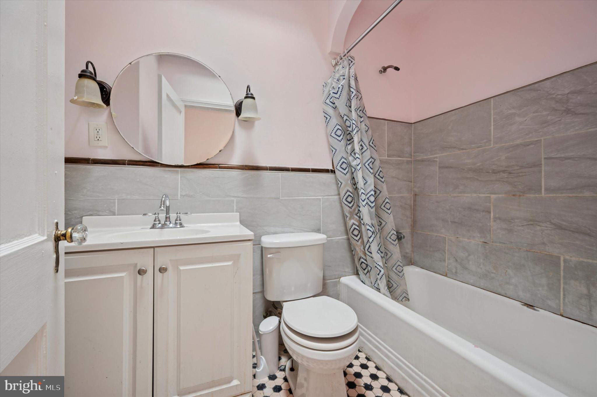 WEST OAK LANE - Residential