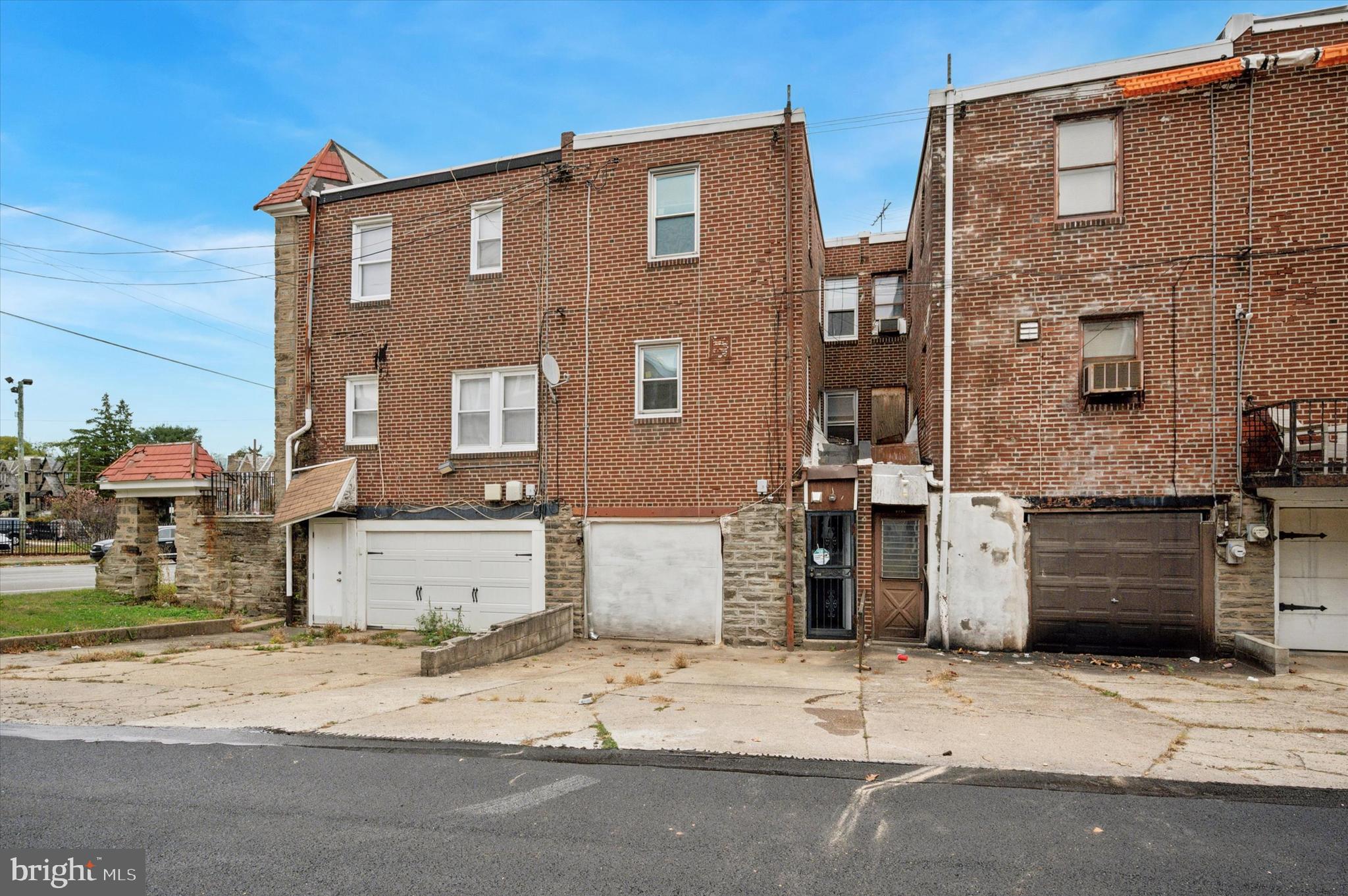 WEST OAK LANE - Residential