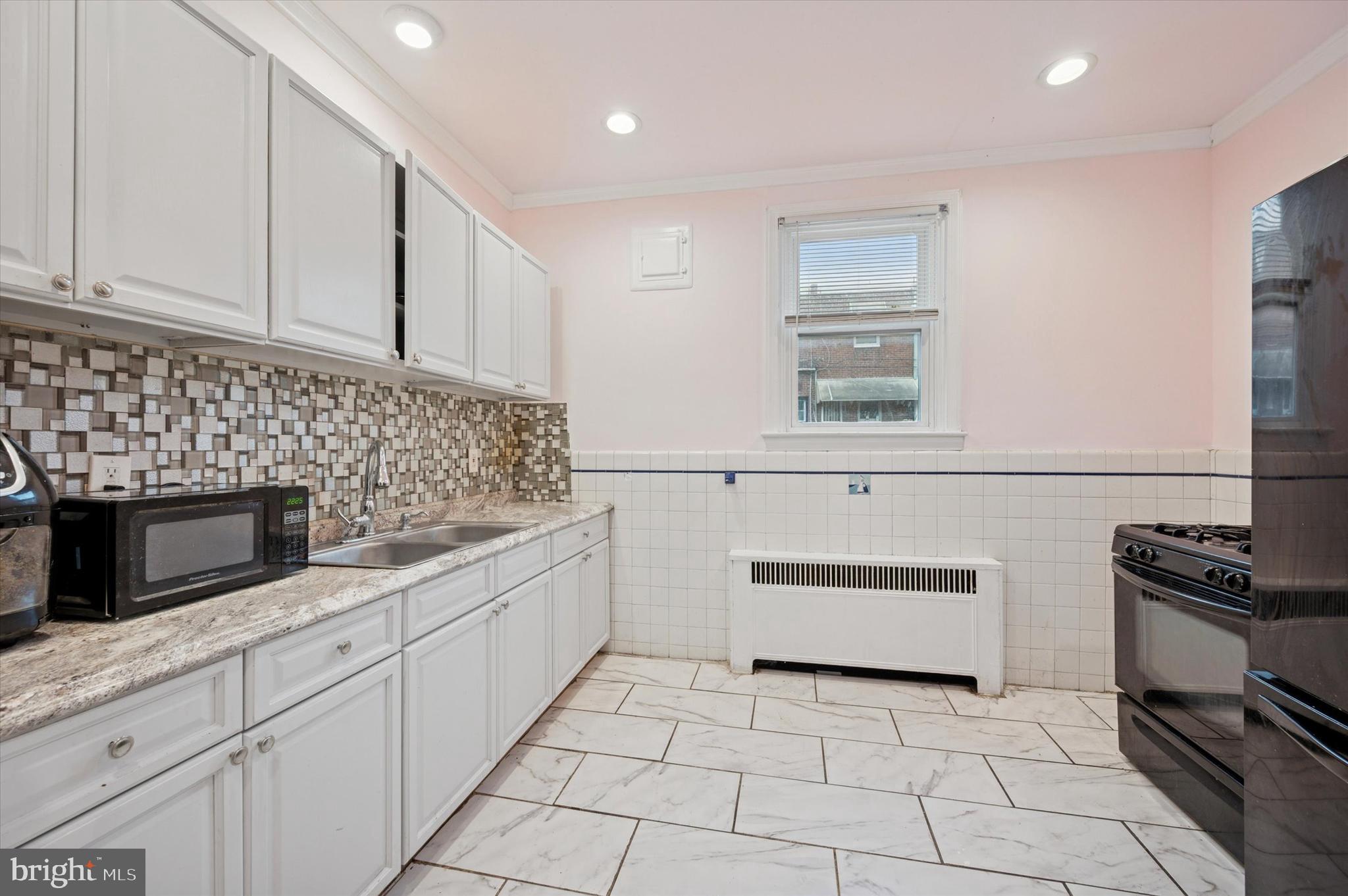 WEST OAK LANE - Residential