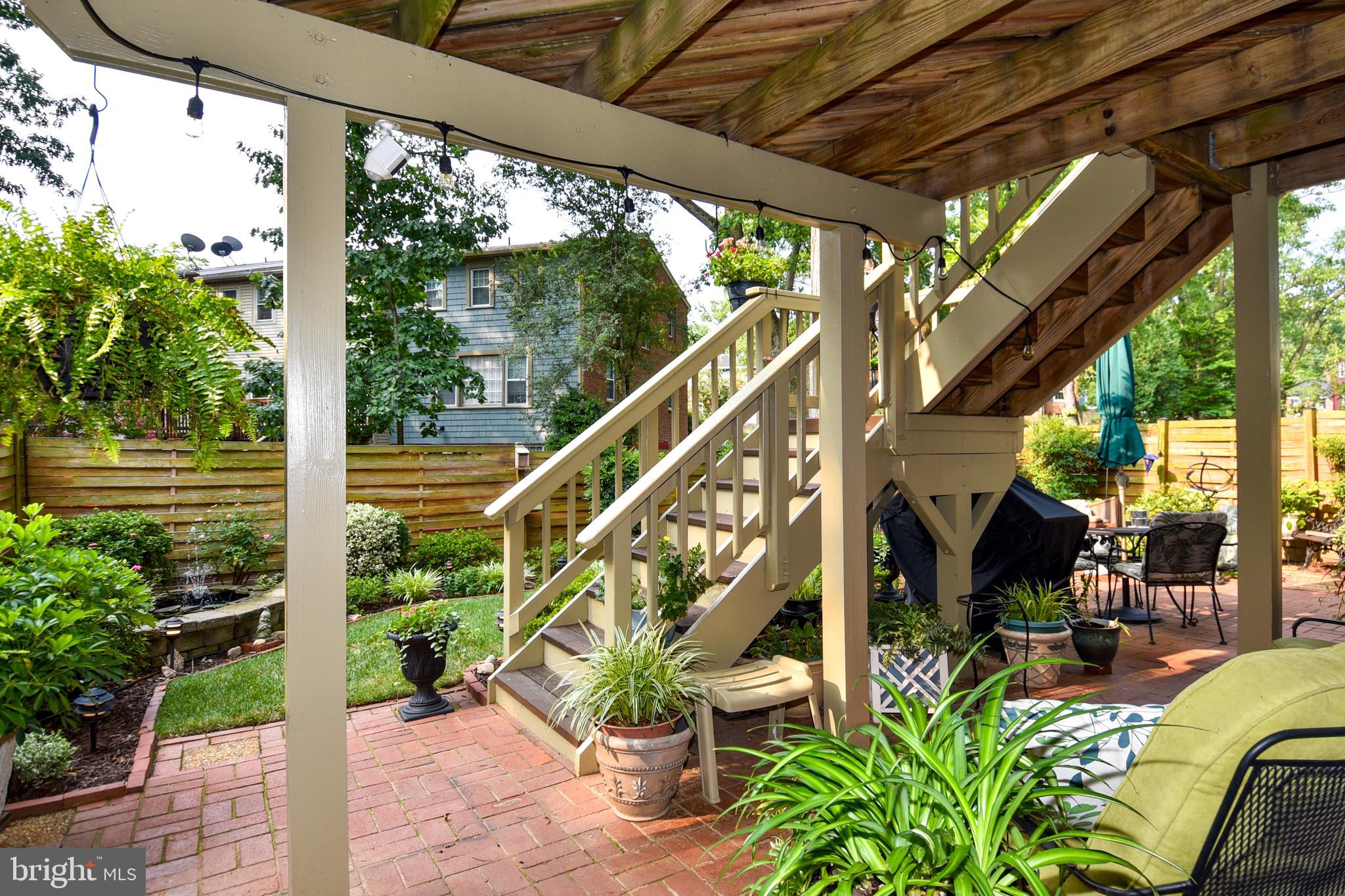 GREENWICH HILL - Residential