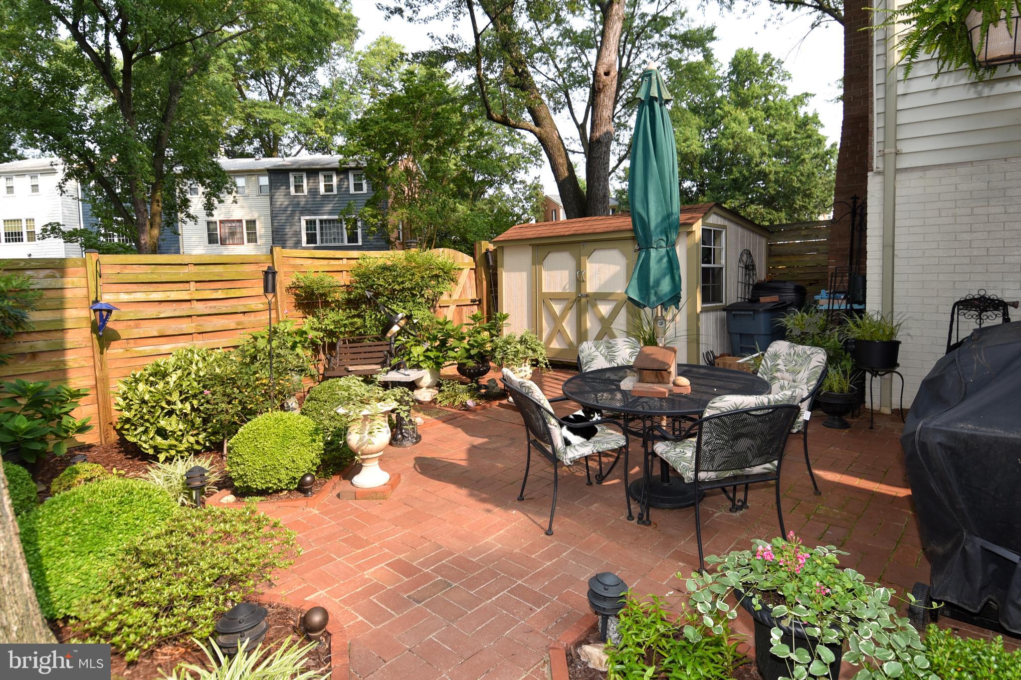 GREENWICH HILL - Residential