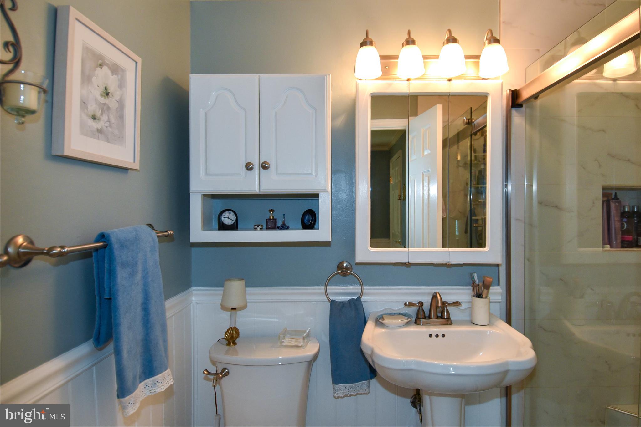 GREENWICH HILL - Residential