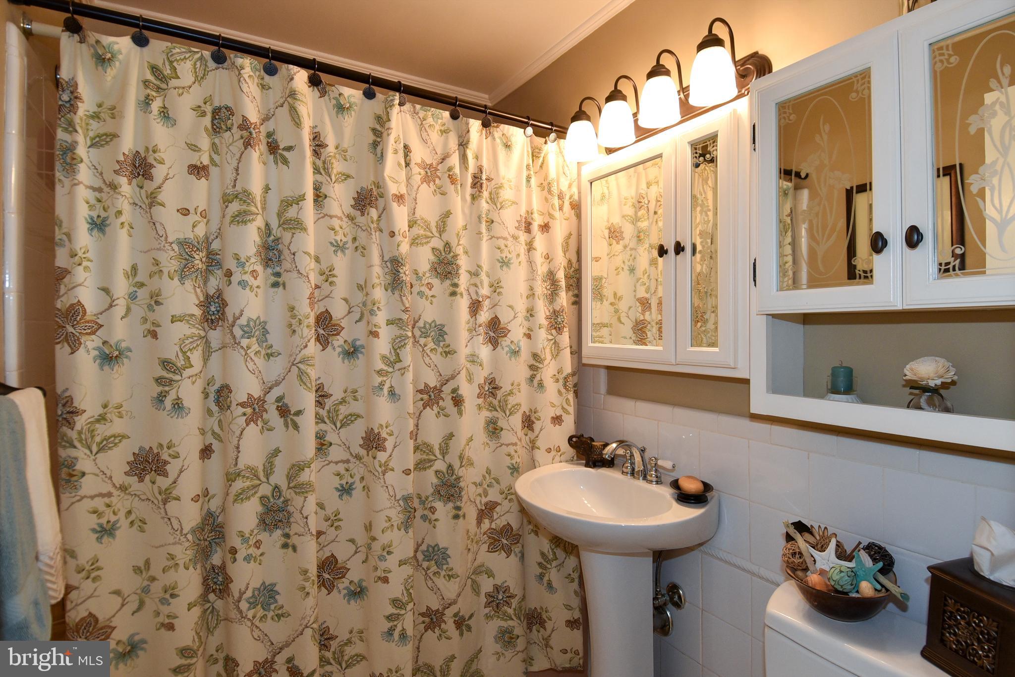 GREENWICH HILL - Residential