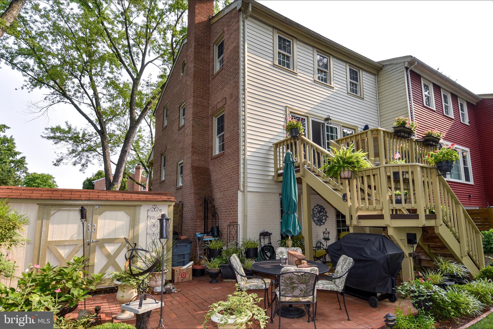 GREENWICH HILL - Residential