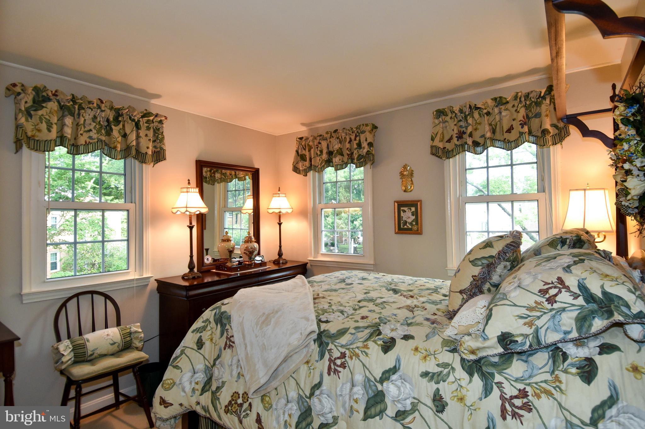 GREENWICH HILL - Residential