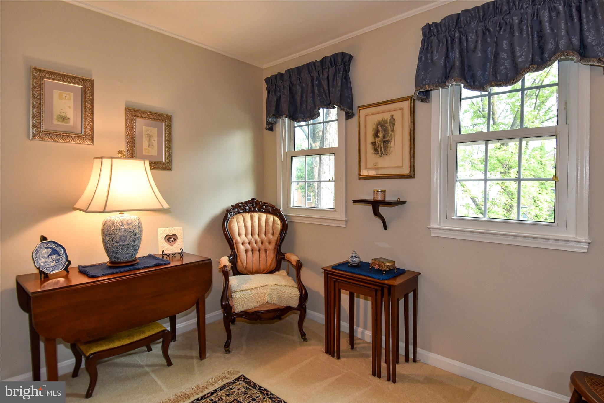 GREENWICH HILL - Residential