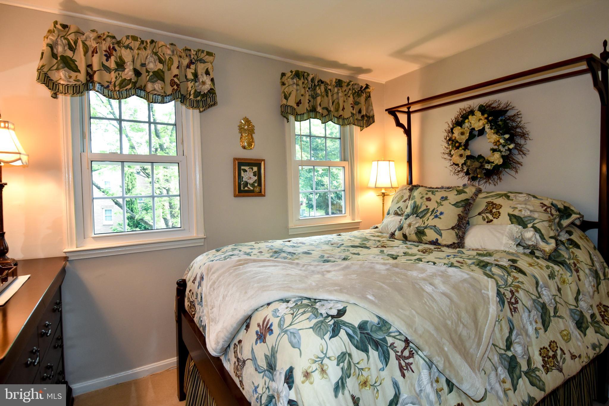 GREENWICH HILL - Residential