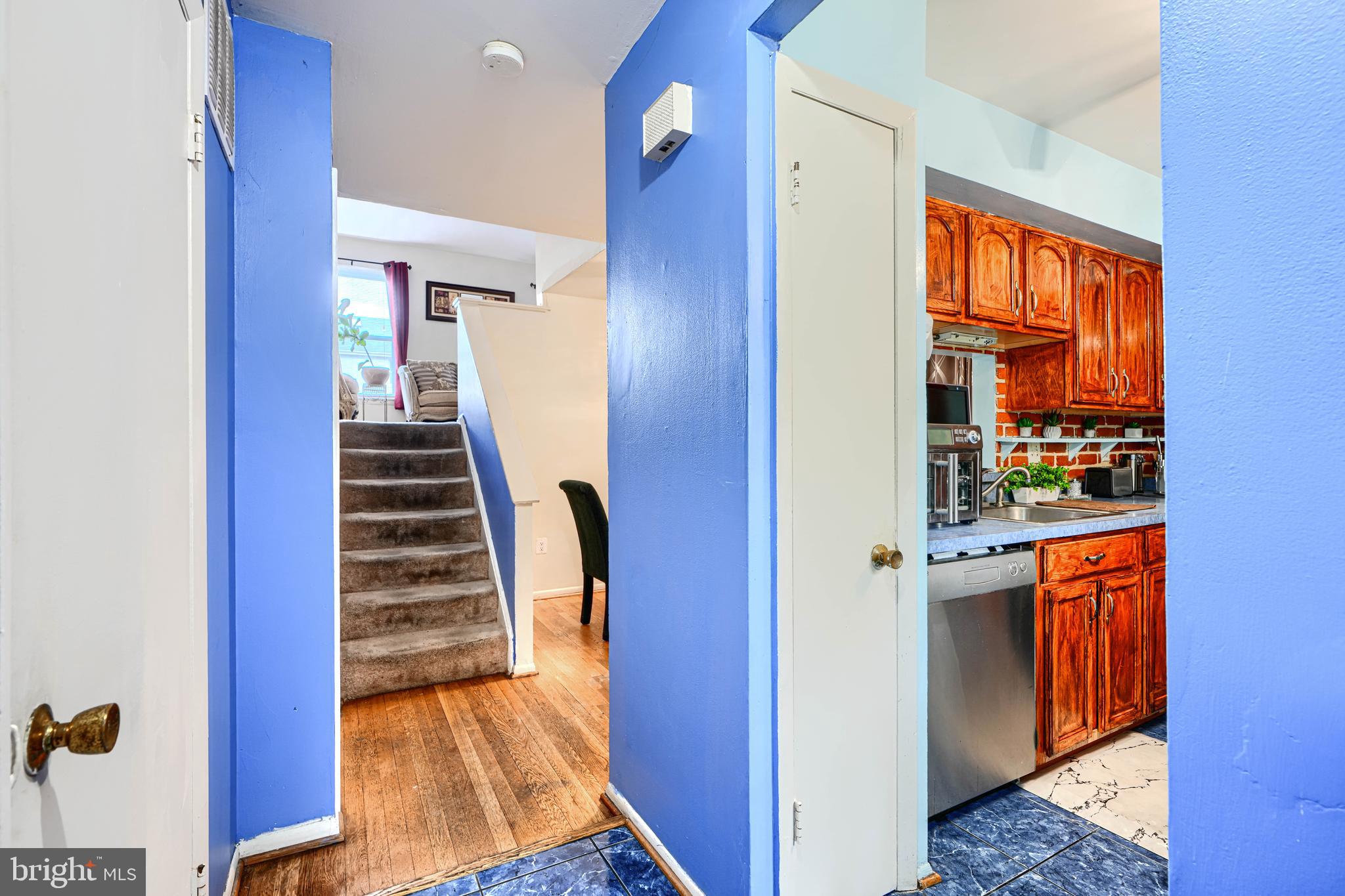 9652 CANTERBURY RIDING 184