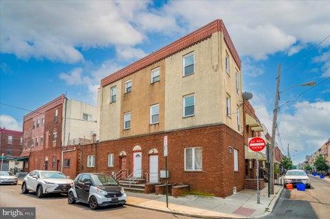 Townhouse For Rent - 2201 S Hicks Street #1R<br/> Philadelphia County, PHILADELPHIA, PA 19145