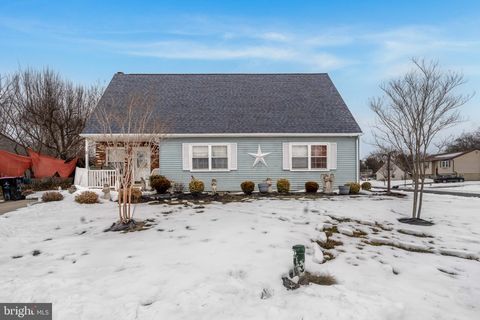 Homes For Sale - 2 Latham Way<br/> SICKLERVILLE, NJ 08081