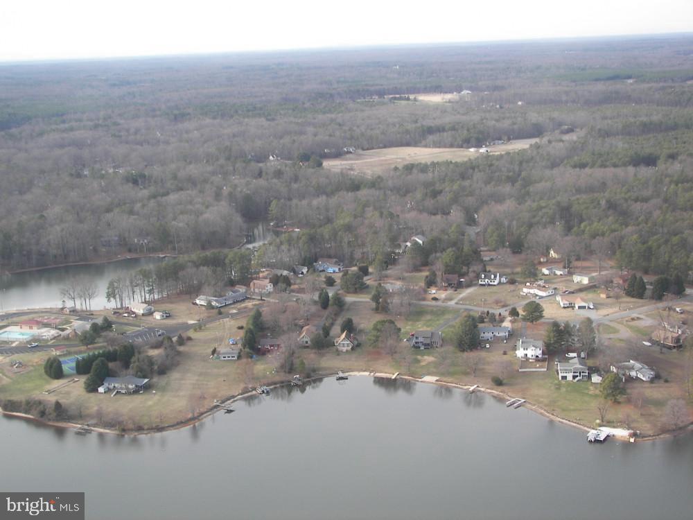 LAKE CAROLINE - Residential