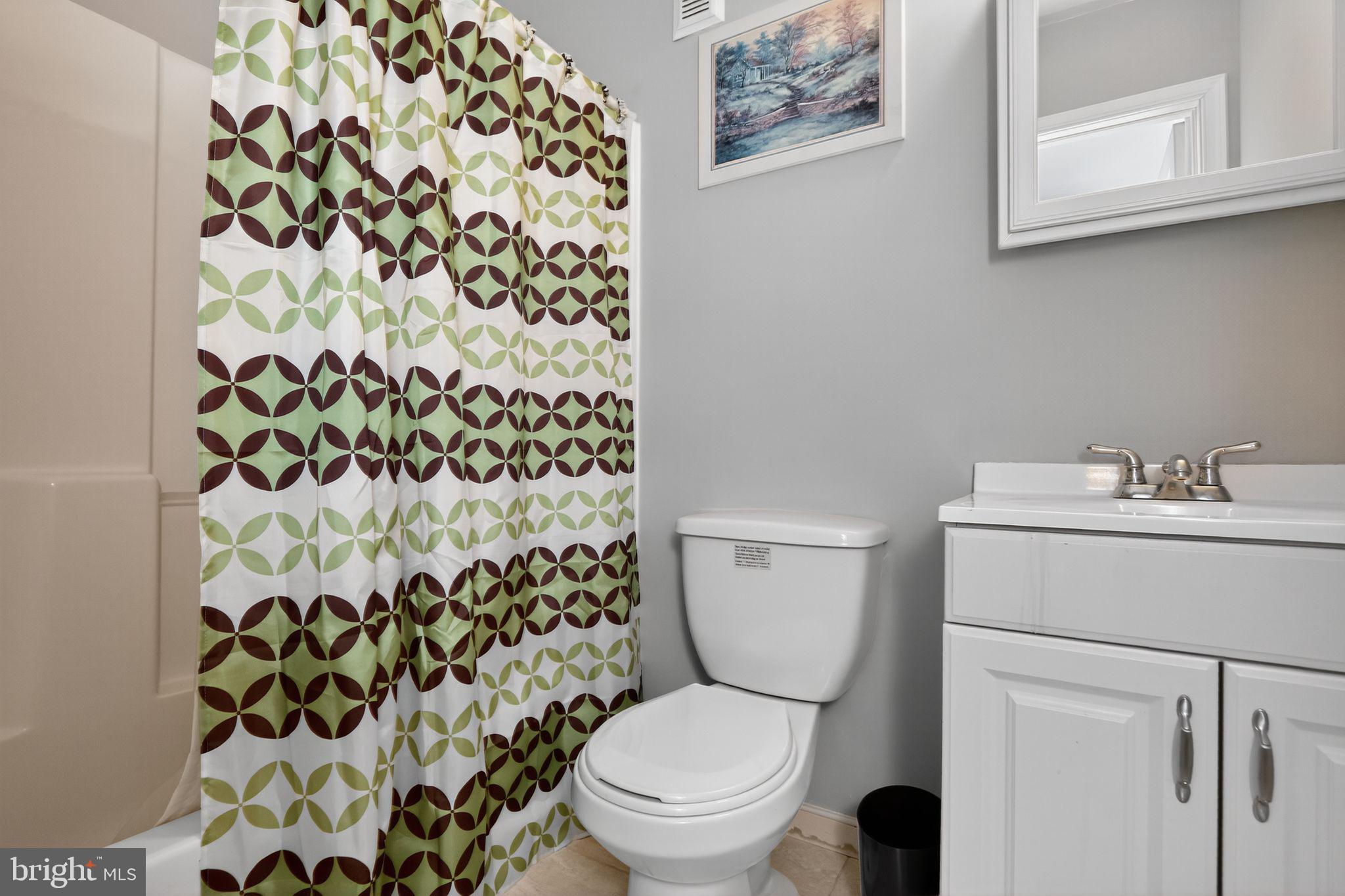 LAKE CAROLINE - Residential