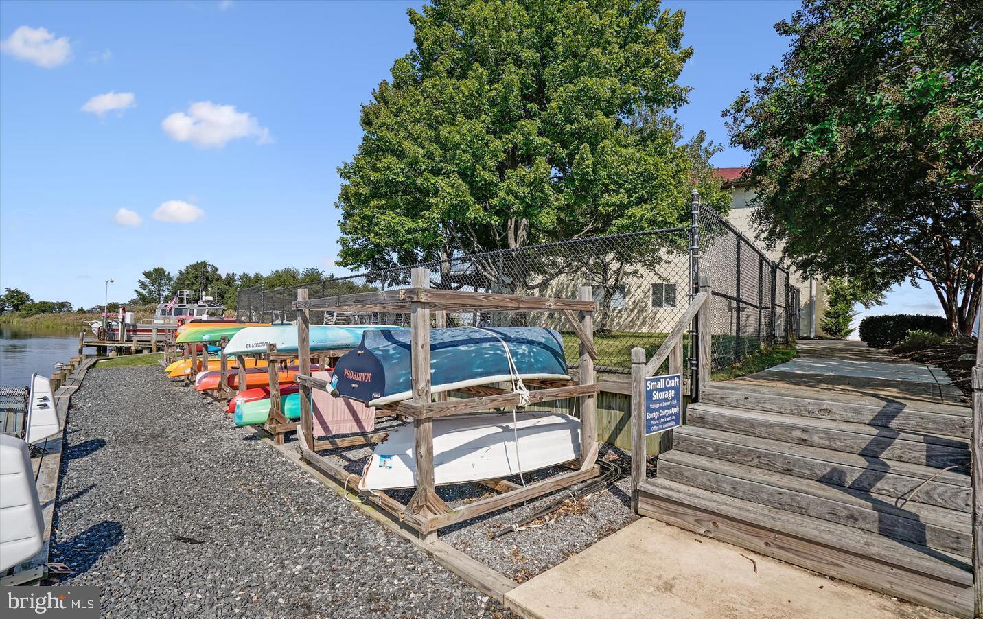 QUEENS LANDING - Residential