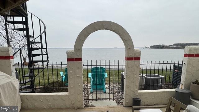 QUEENS LANDING - Residential