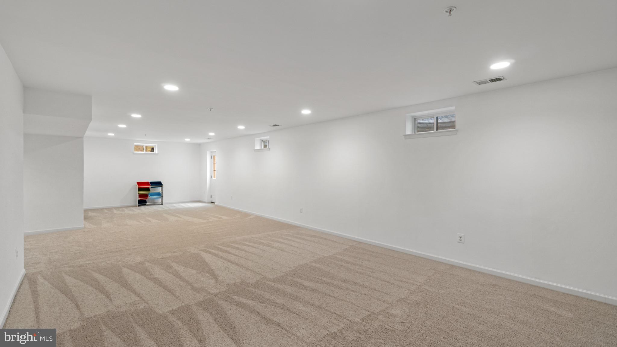 HIGHLAND FARMS - Residential