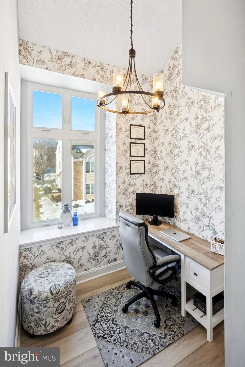 CRESTWOOD CONDO - Residential