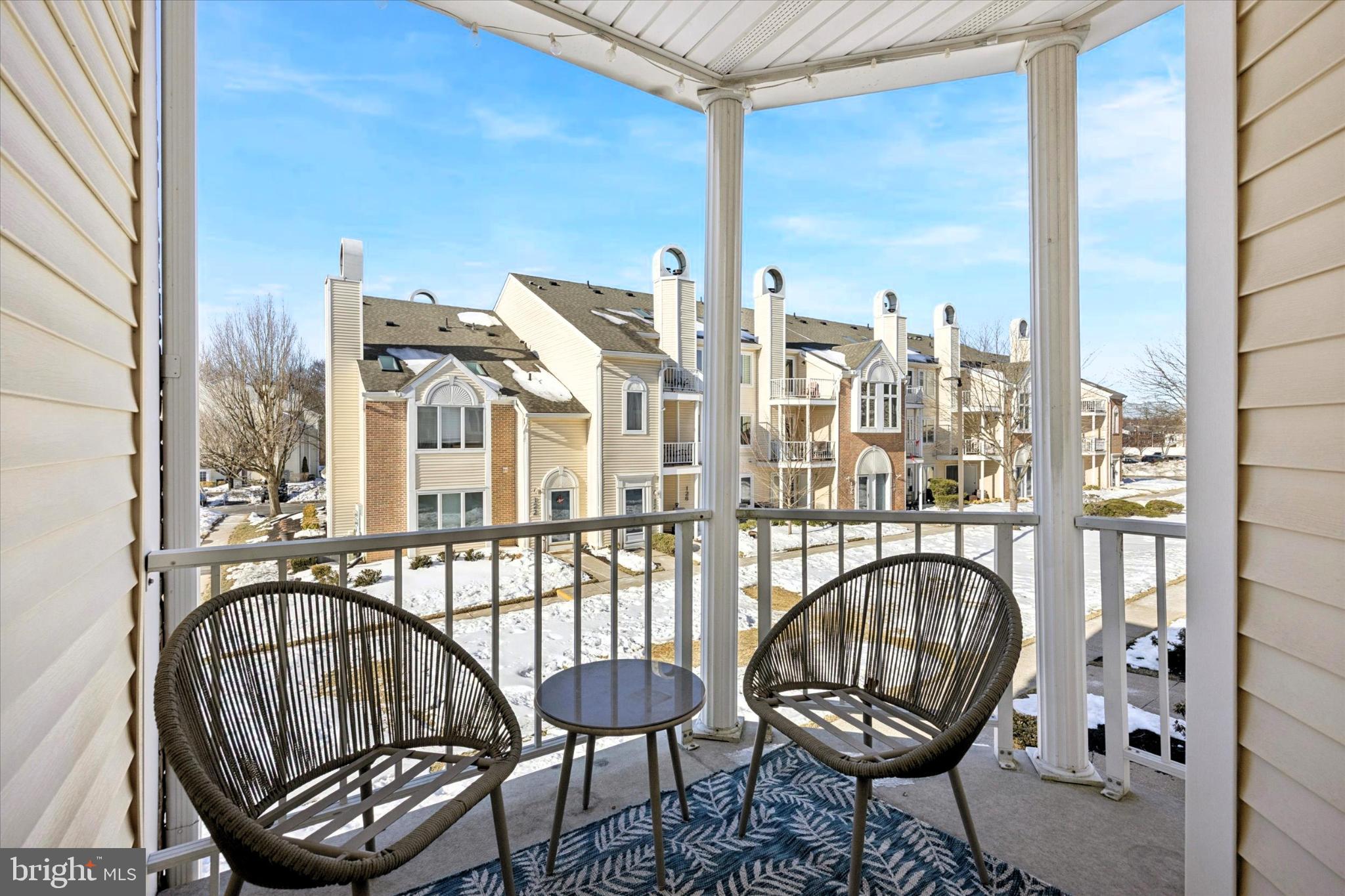 CRESTWOOD CONDO - Residential