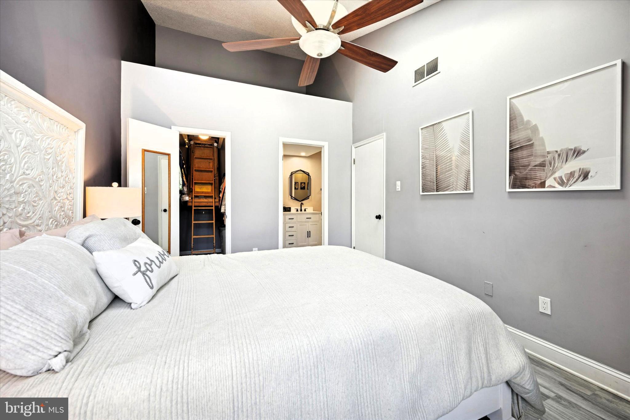 CRESTWOOD CONDO - Residential