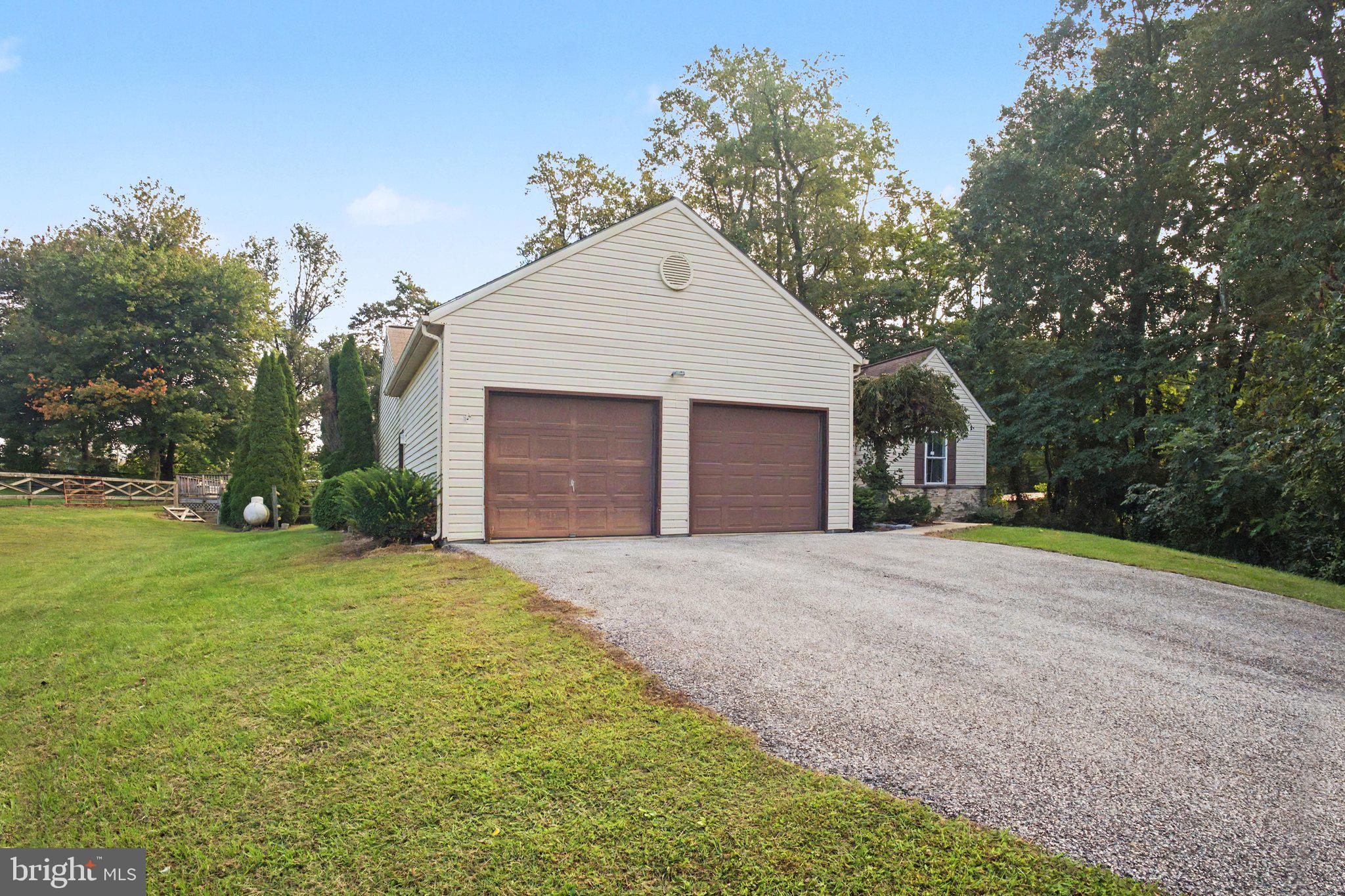 303 S VINTAGE ROAD