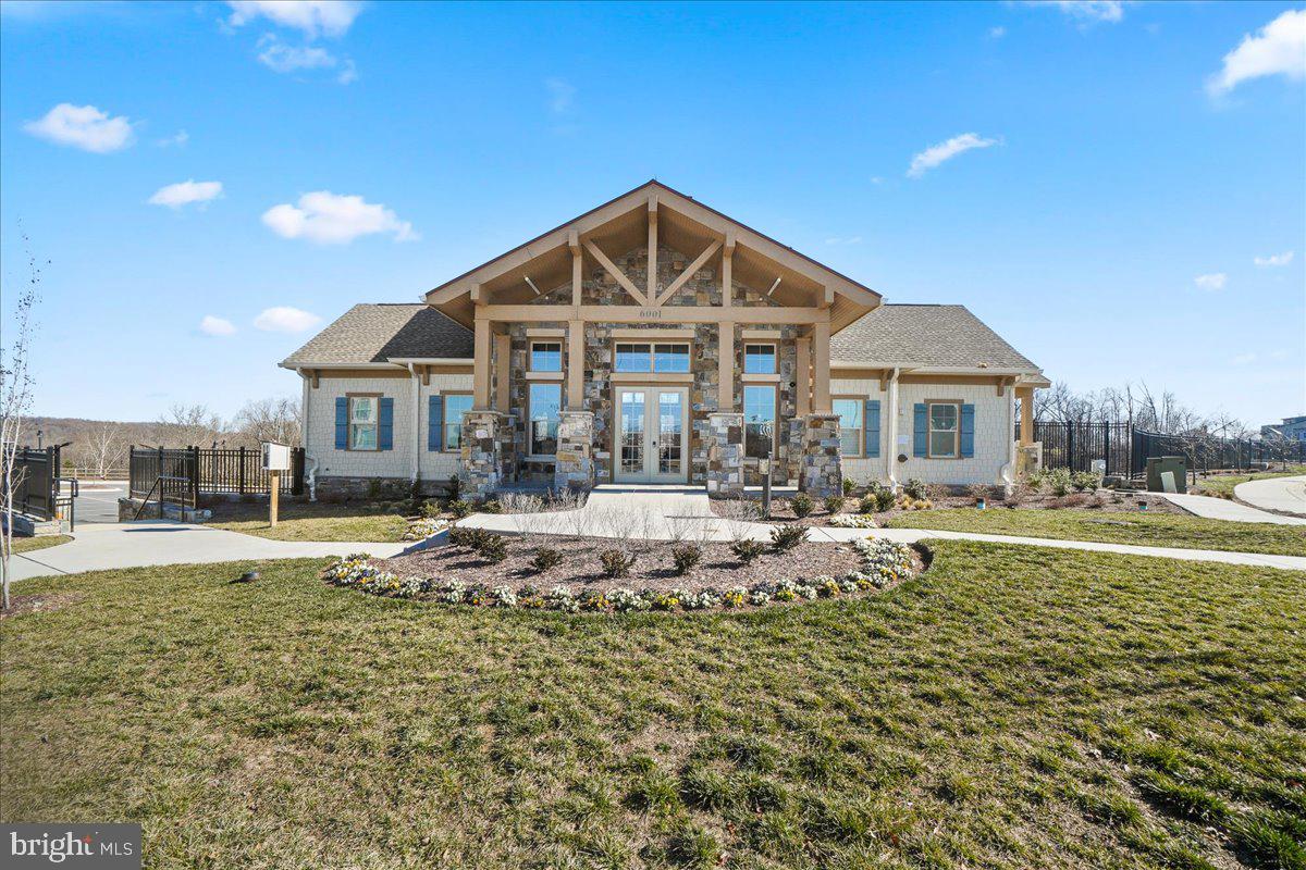 LAKE LINGANORE TOWN CENTER - Residential