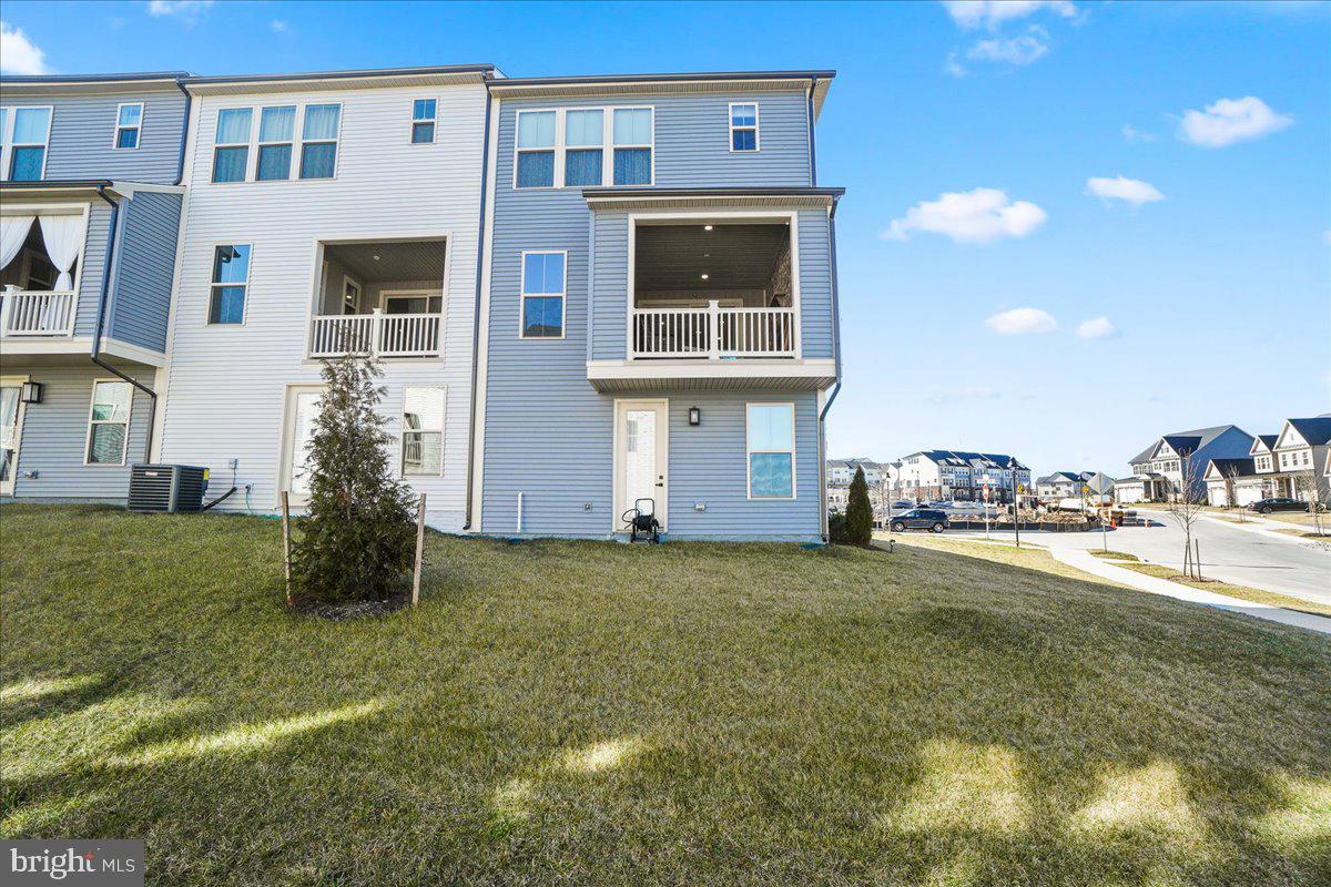 LAKE LINGANORE TOWN CENTER - Residential