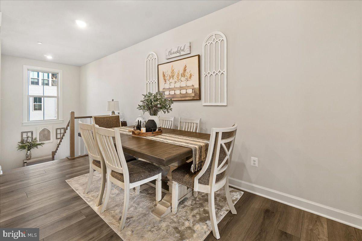 LAKE LINGANORE TOWN CENTER - Residential