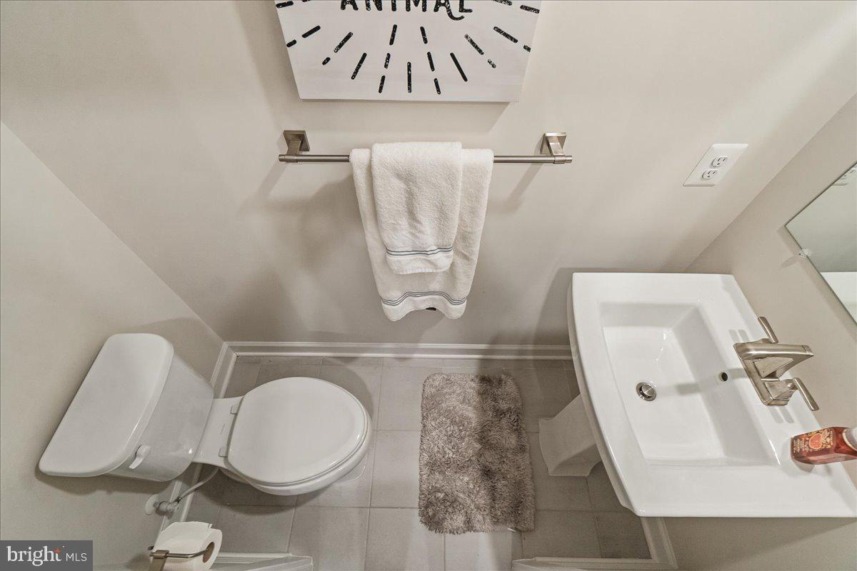 LAKE LINGANORE TOWN CENTER - Residential