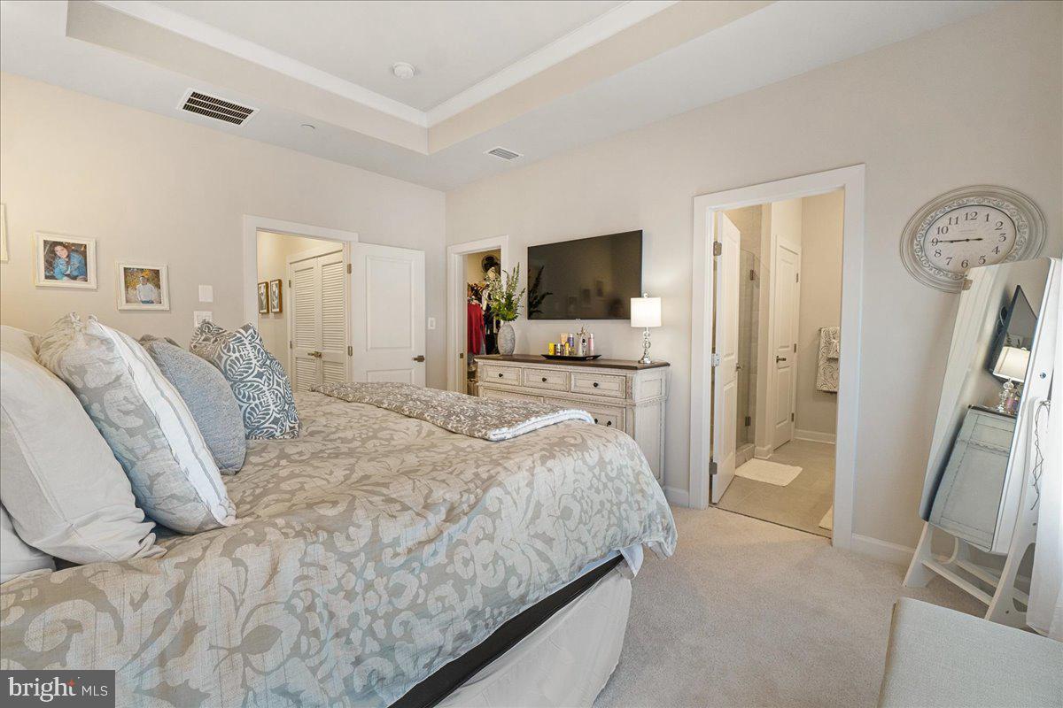 LAKE LINGANORE TOWN CENTER - Residential