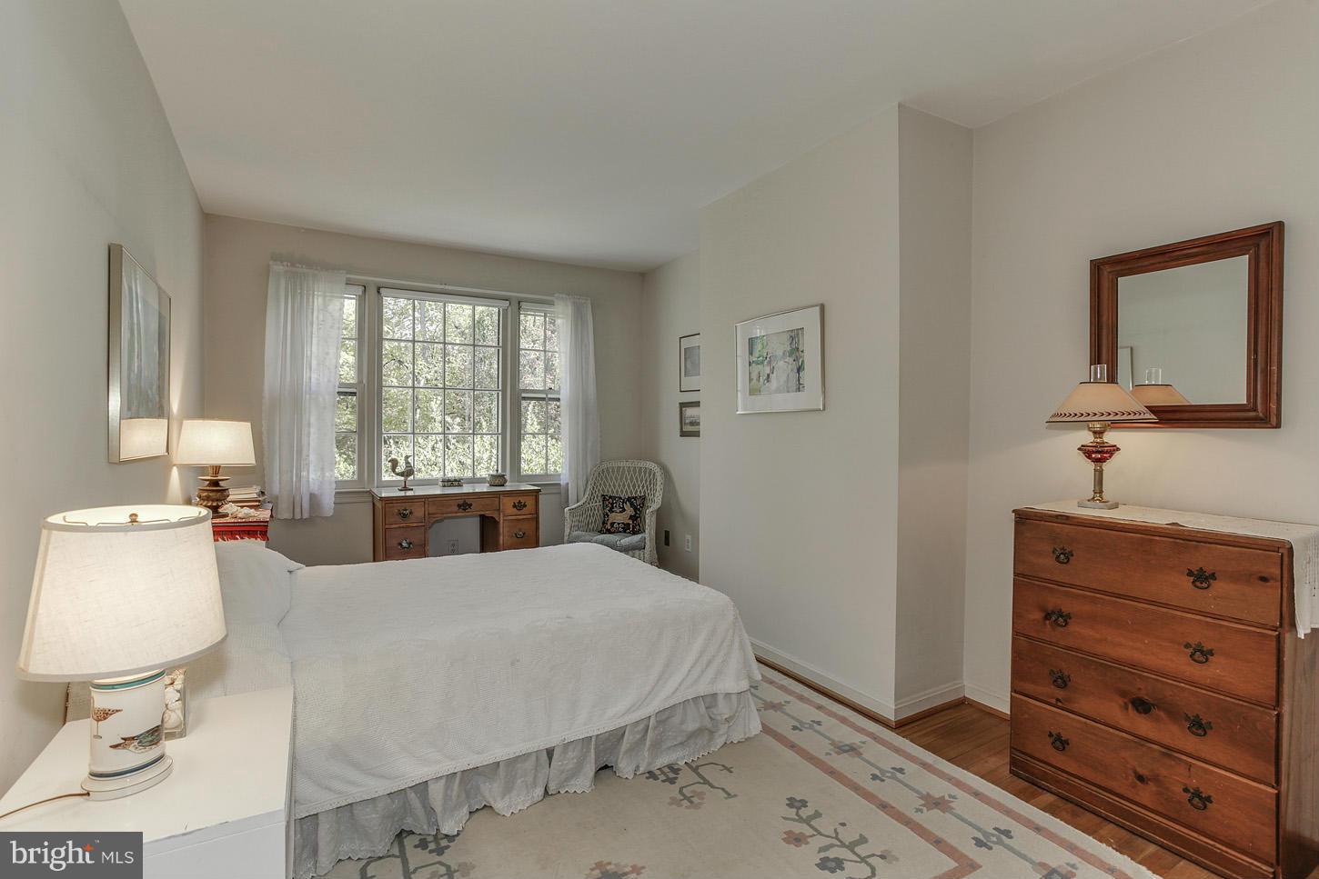 HAMLET PLACE - Residential