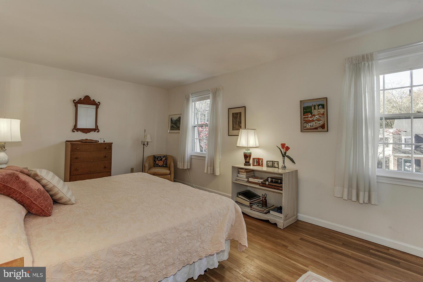 HAMLET PLACE - Residential