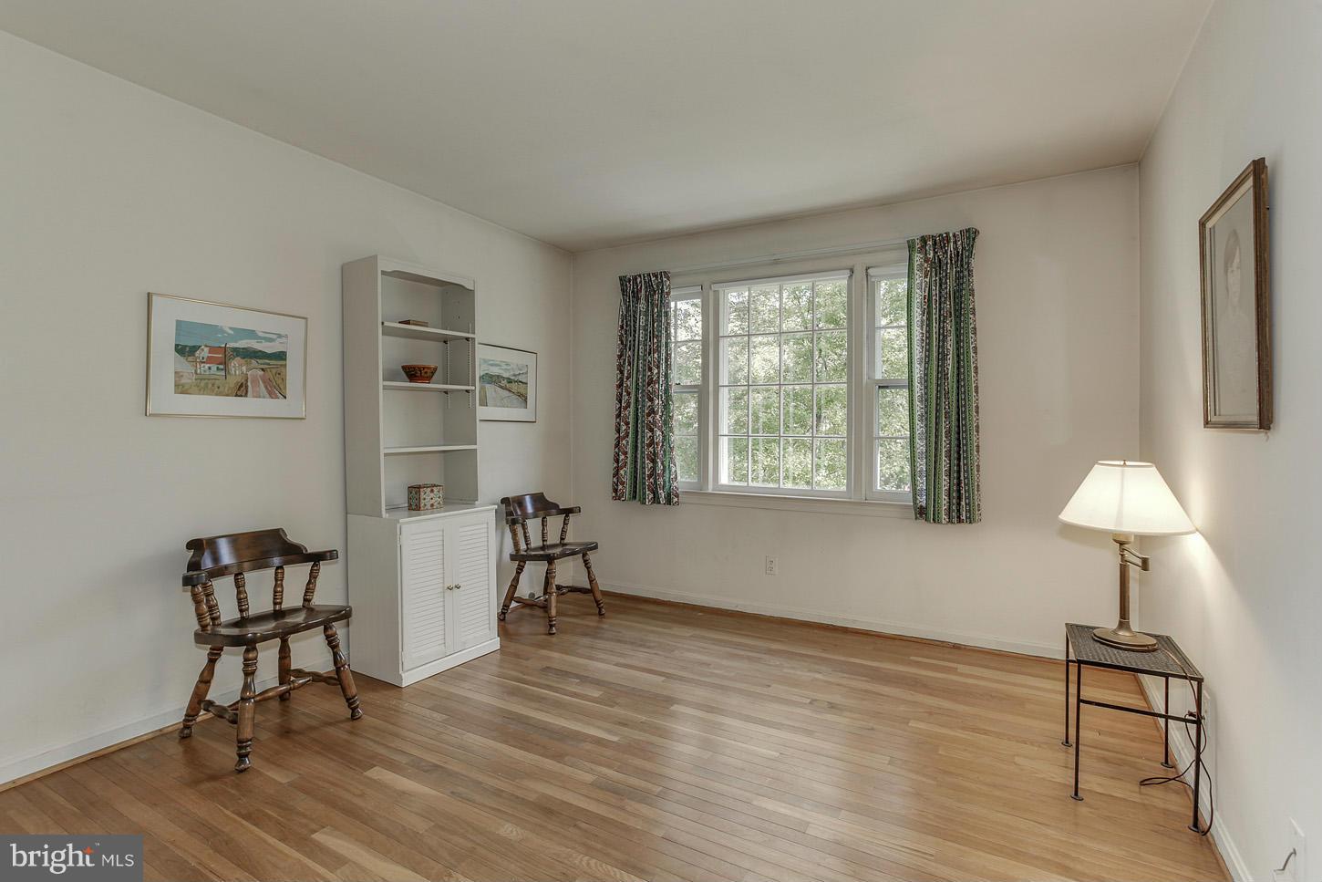 HAMLET PLACE - Residential