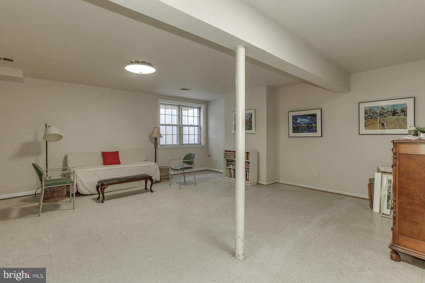 HAMLET PLACE - Residential