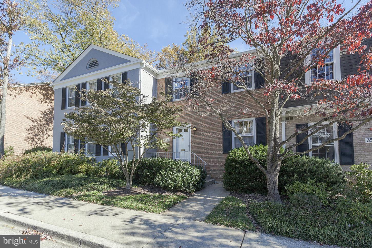 HAMLET PLACE - Residential