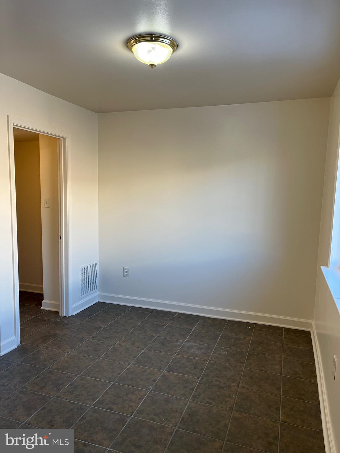 TERRACE TOWNHOUSES OF ANNANDALE - Residential Lease