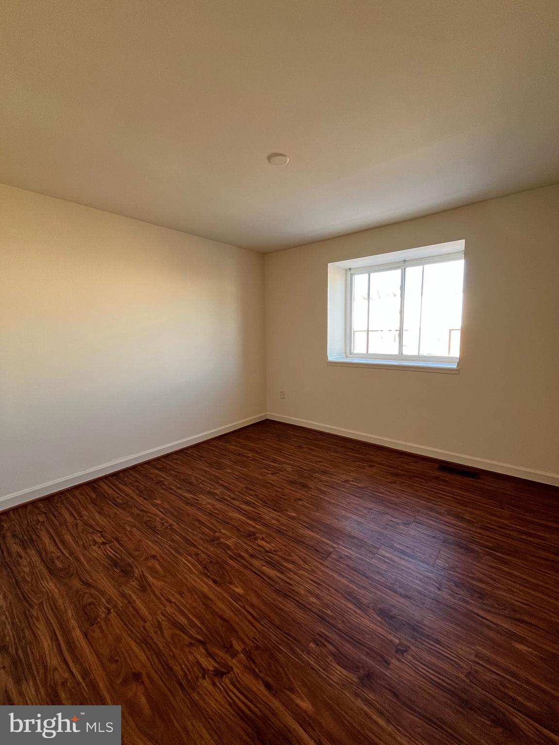 TERRACE TOWNHOUSES OF ANNANDALE - Residential Lease