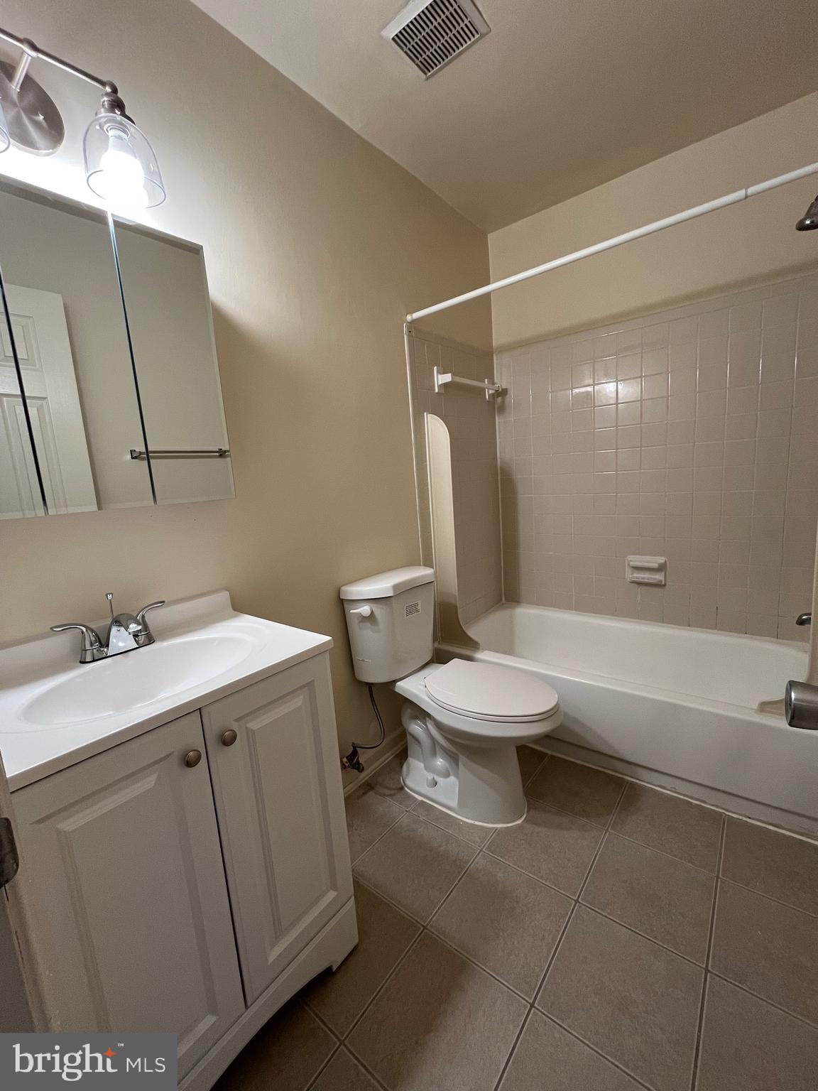 TERRACE TOWNHOUSES OF ANNANDALE - Residential Lease