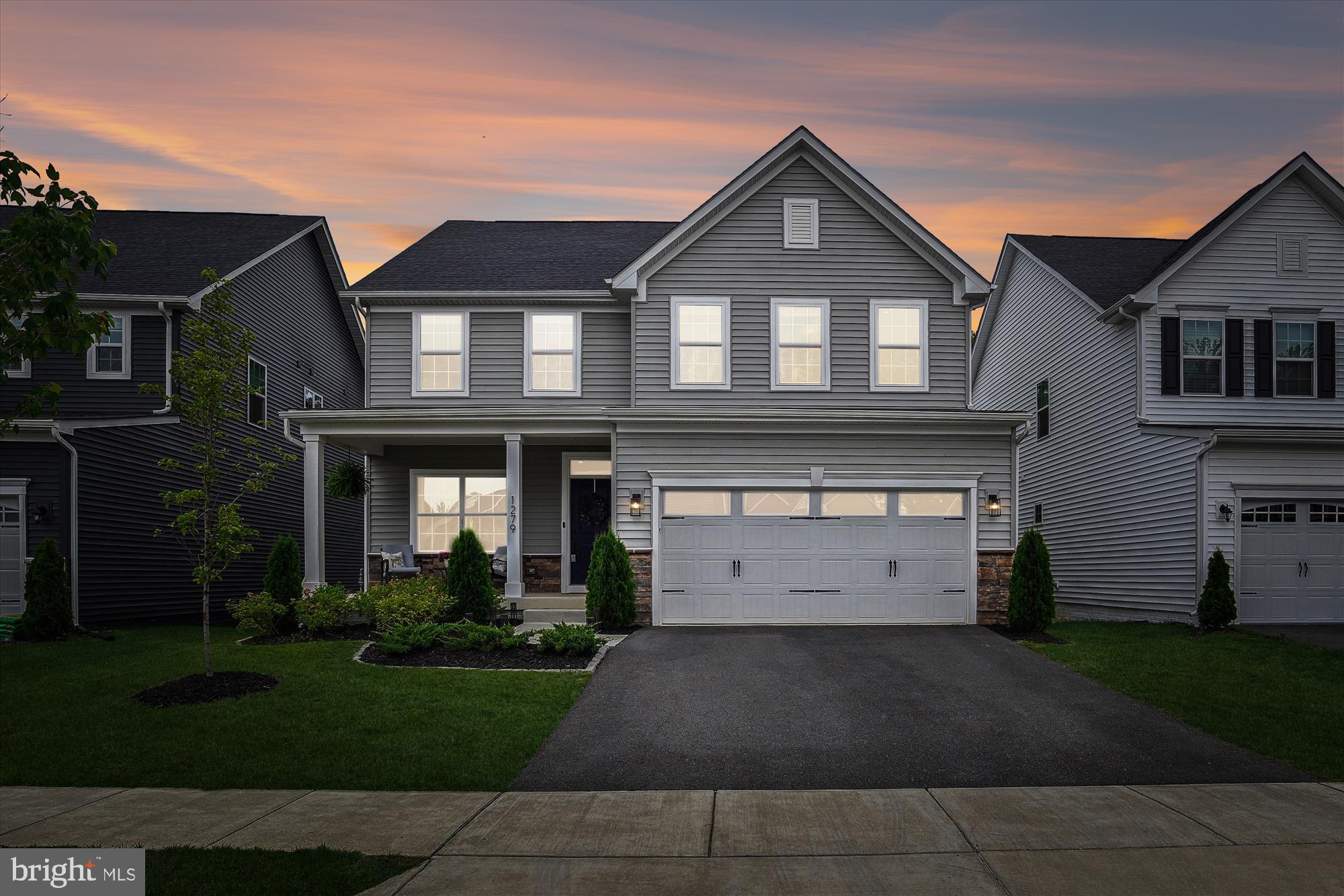 TWO RIVERS - Residential