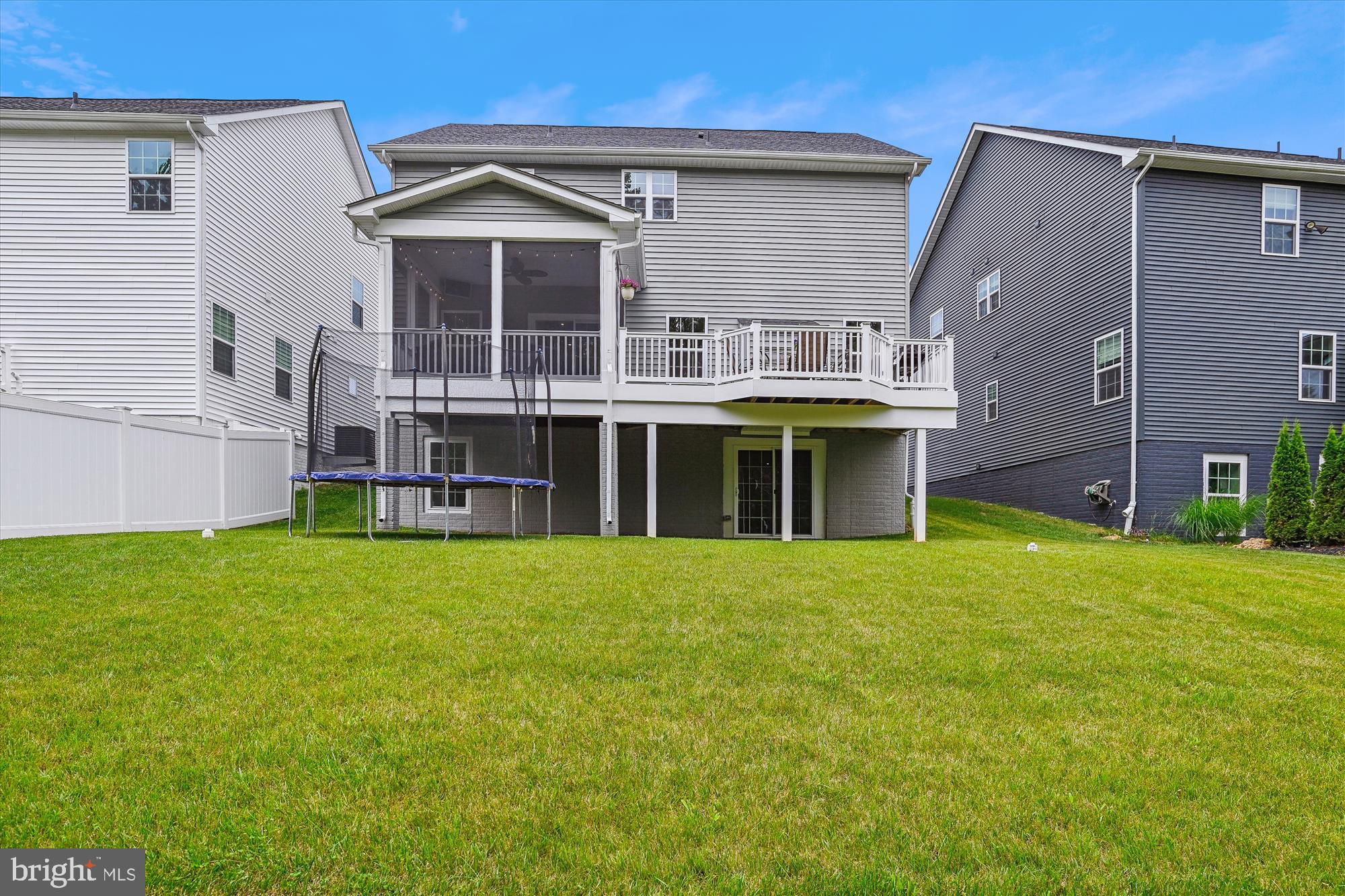 TWO RIVERS - Residential